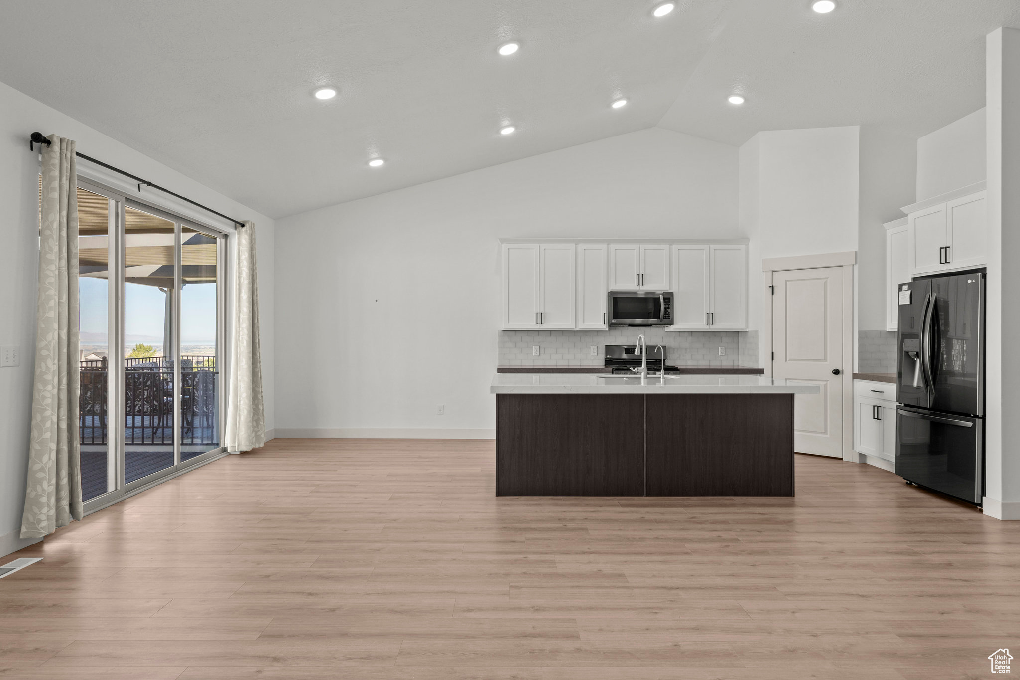 PARKSIDE COVE - Residential Income