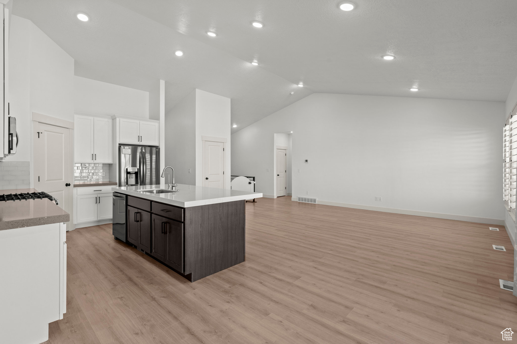 PARKSIDE COVE - Residential Income