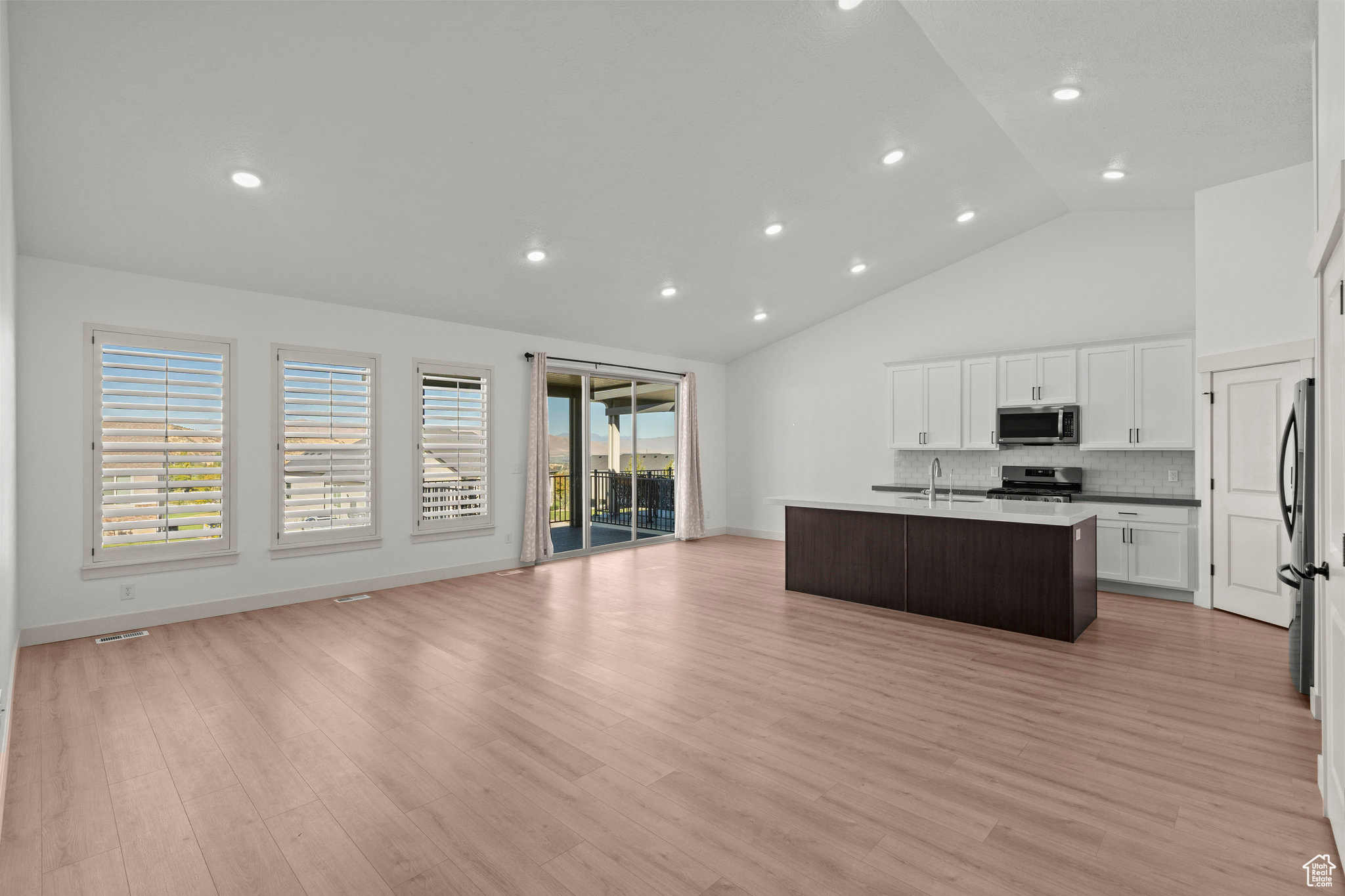 PARKSIDE COVE - Residential Income