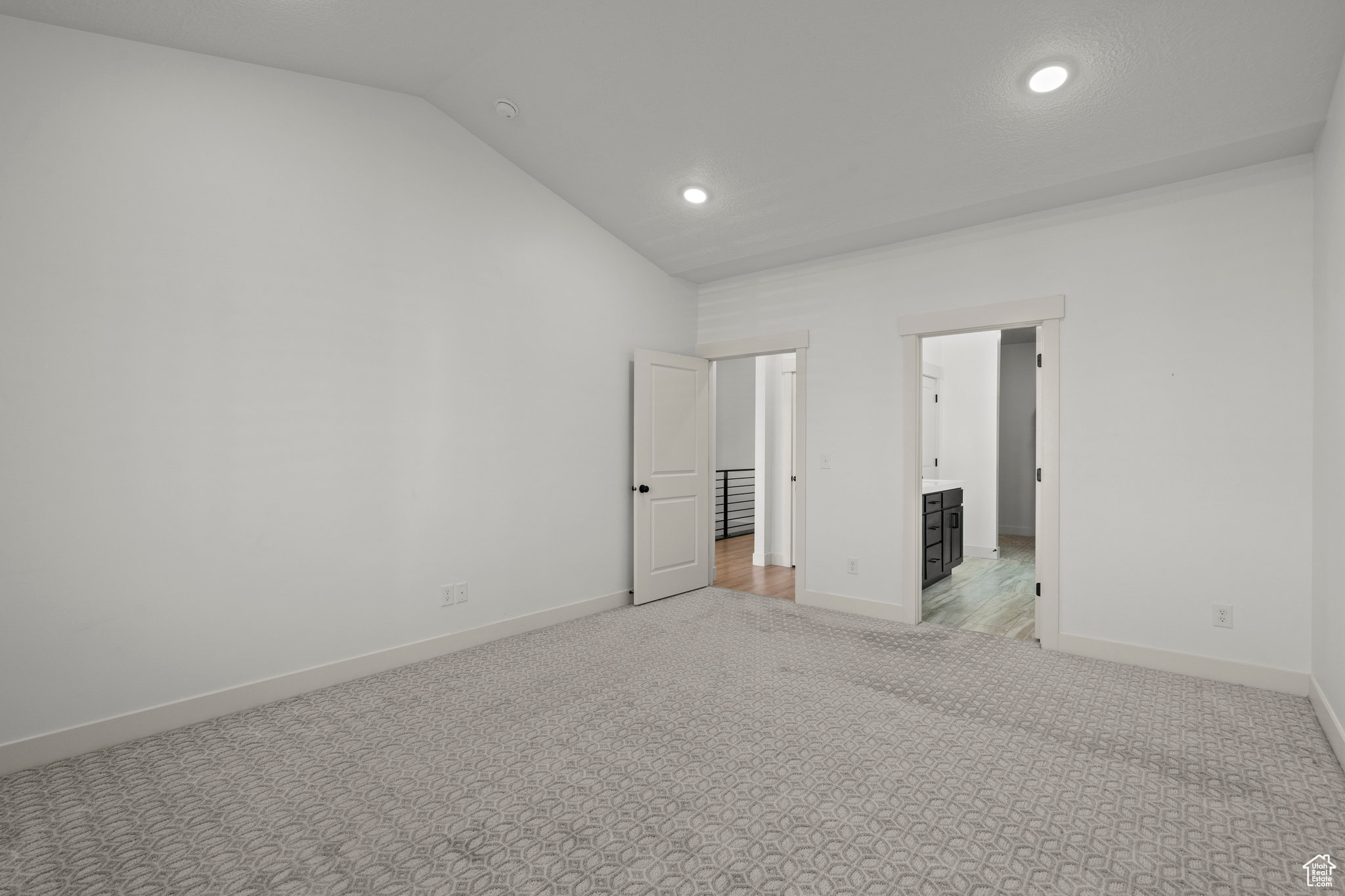 PARKSIDE COVE - Residential Income