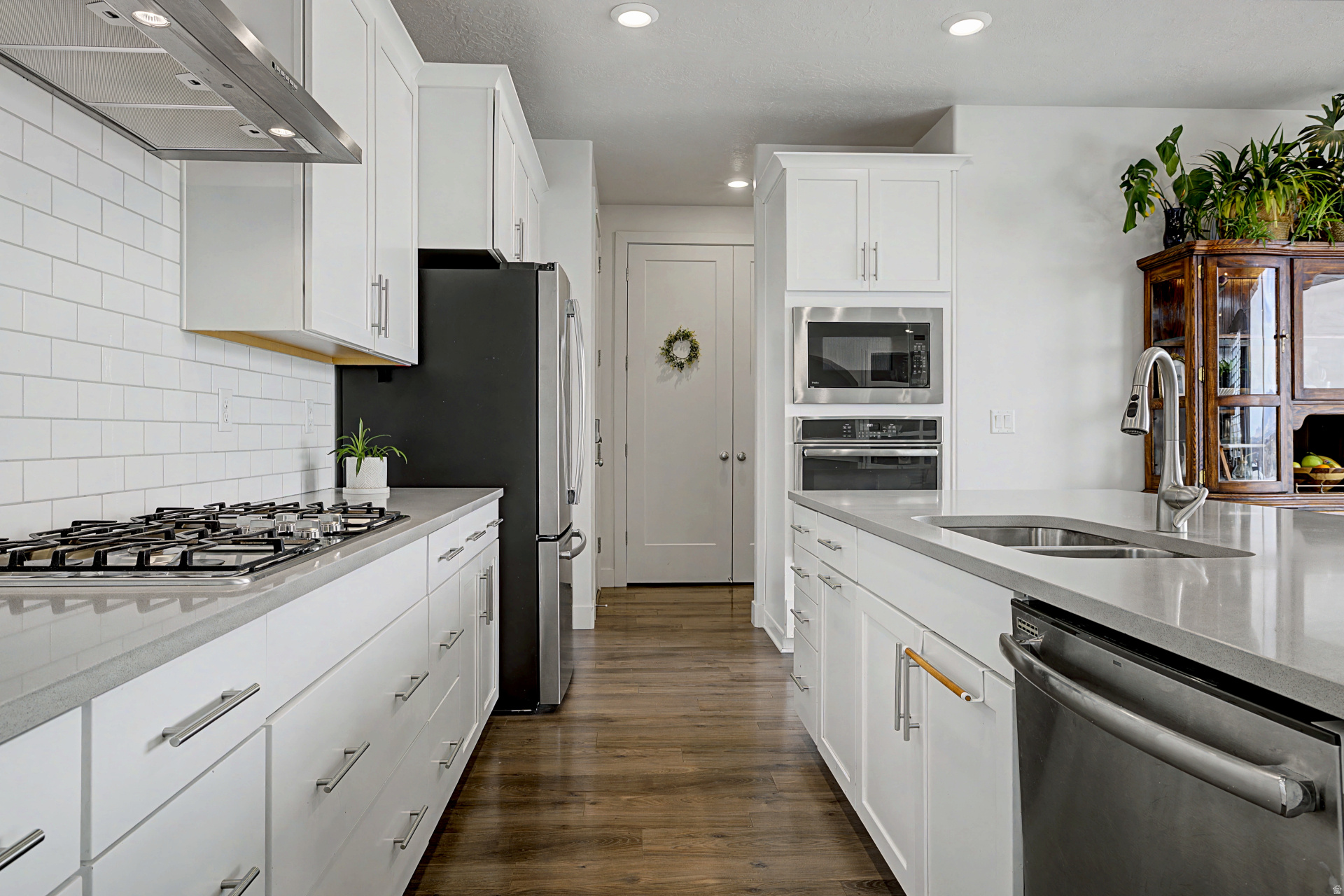 THE RIDGE - Residential