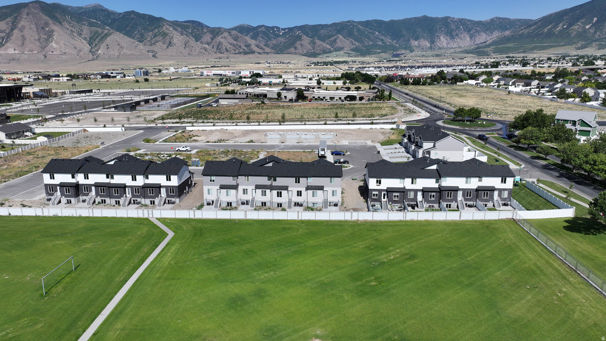 THE VILLAS AT SUNSET ESTATES - Residential