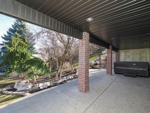 Tiny photo for 515 E TANGLEWOOD LOOP S, North Salt Lake, UT 84054 (MLS # 2143341)