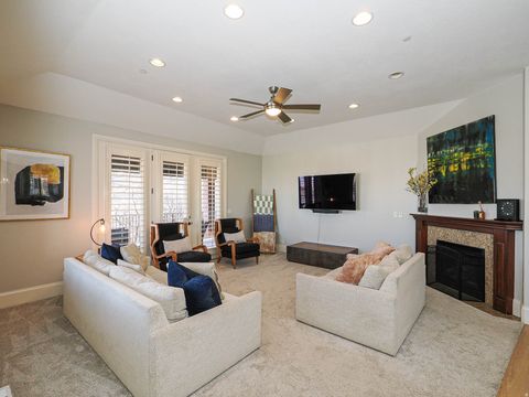 Tiny photo for 515 E TANGLEWOOD LOOP S, North Salt Lake, UT 84054 (MLS # 2143341)