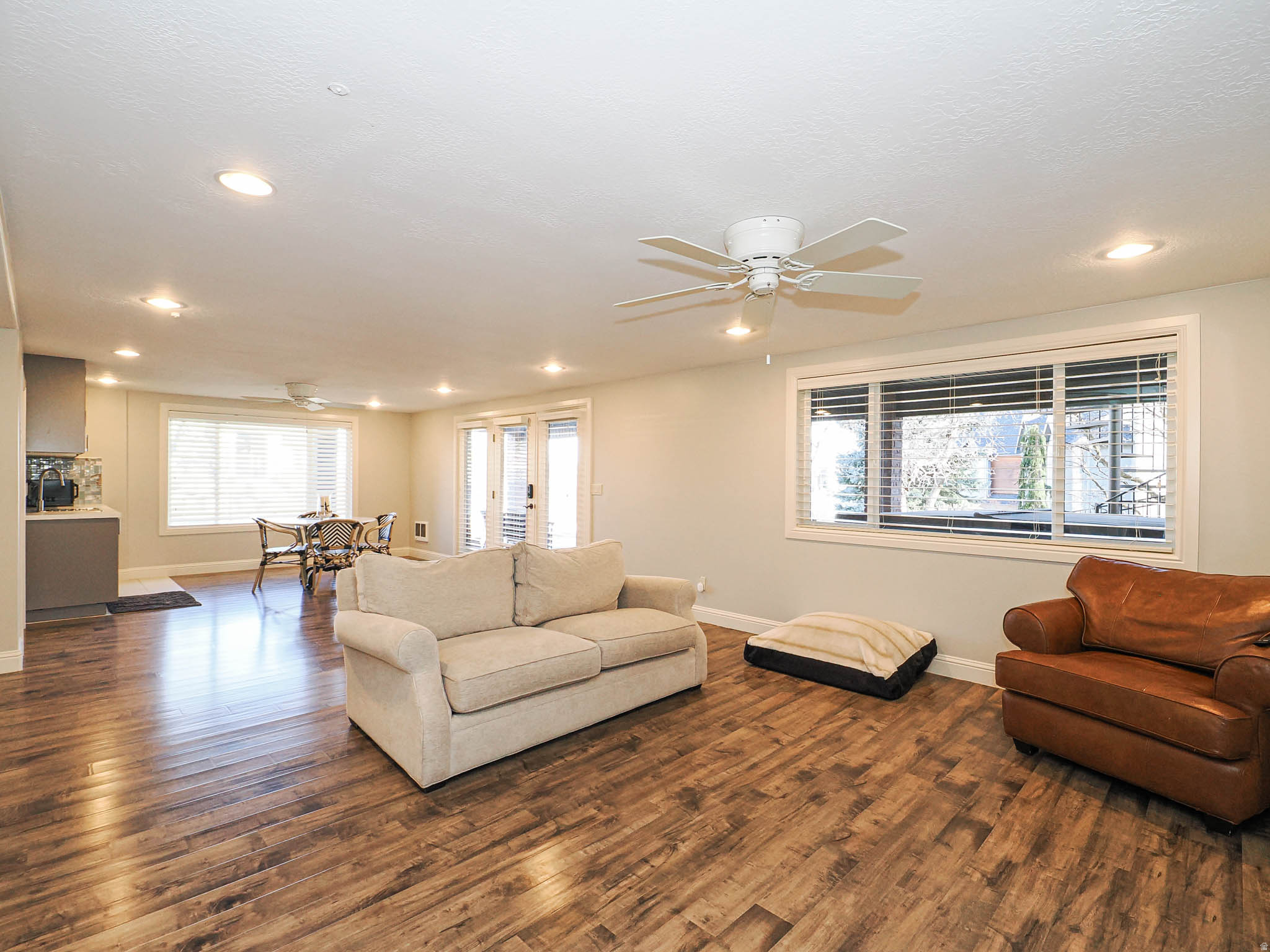 EAGLEWOOD COVE SUB - Residential