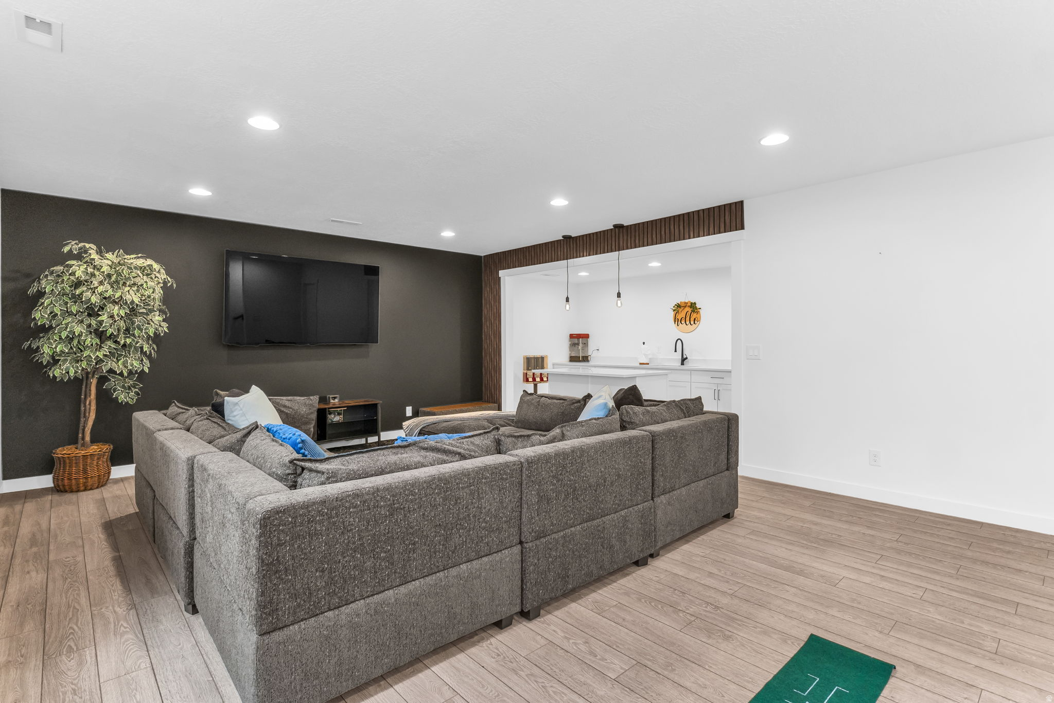 HYDE POINT - Residential