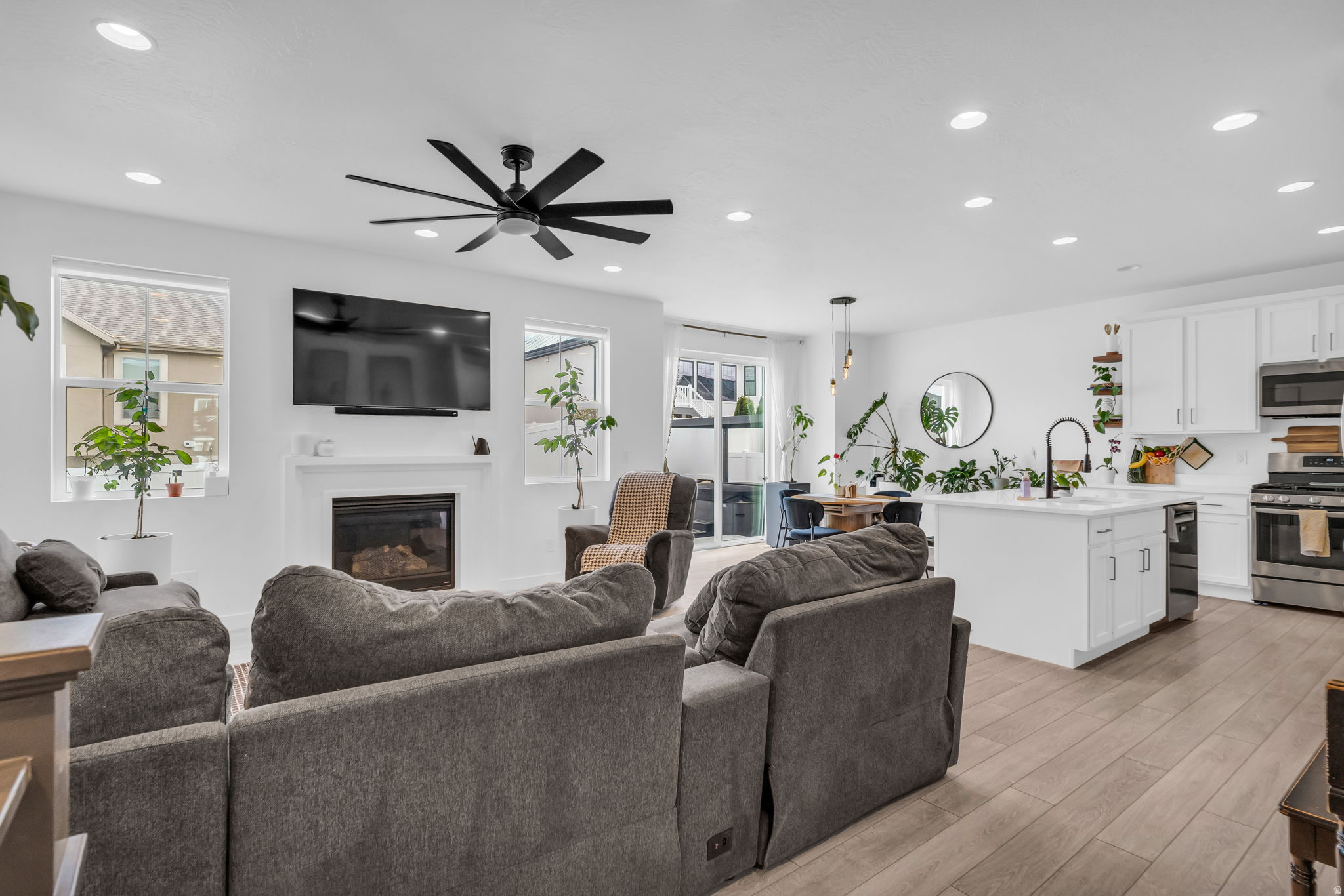 HYDE POINT - Residential