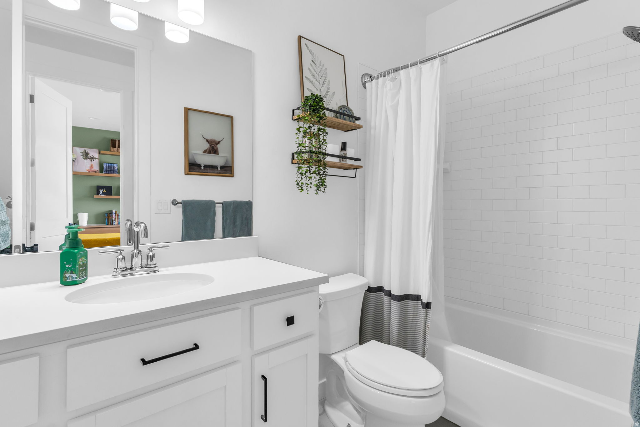 HYDE POINT - Residential