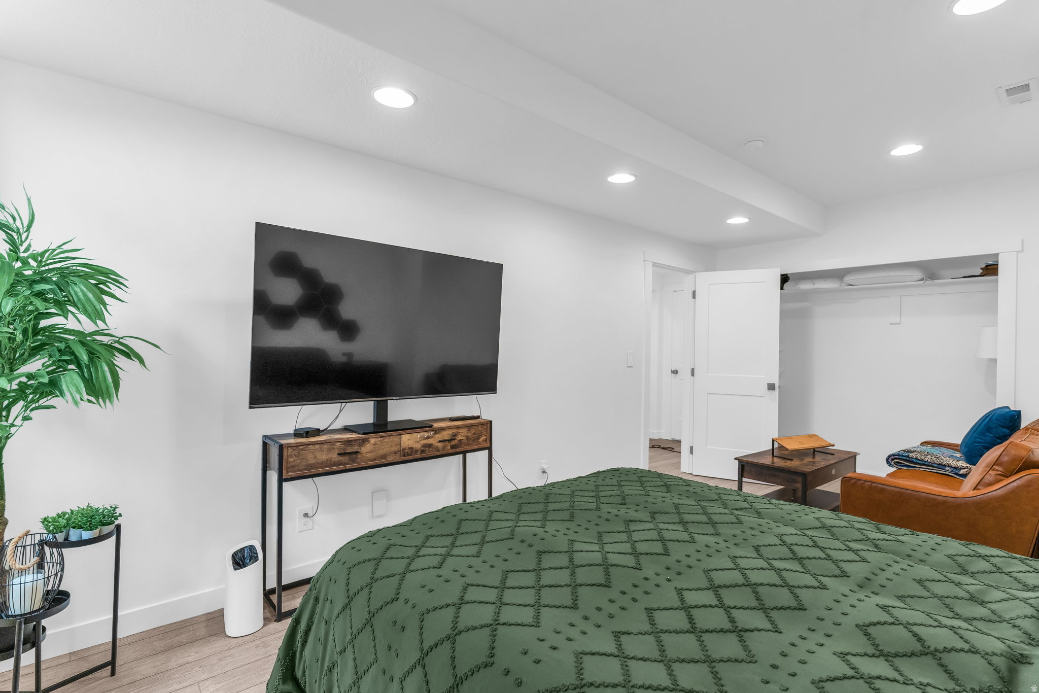 HYDE POINT - Residential