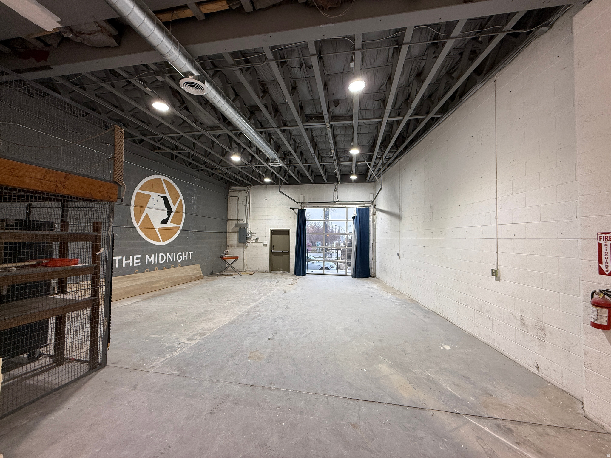 TEN AC PLAT A - Commercial Lease