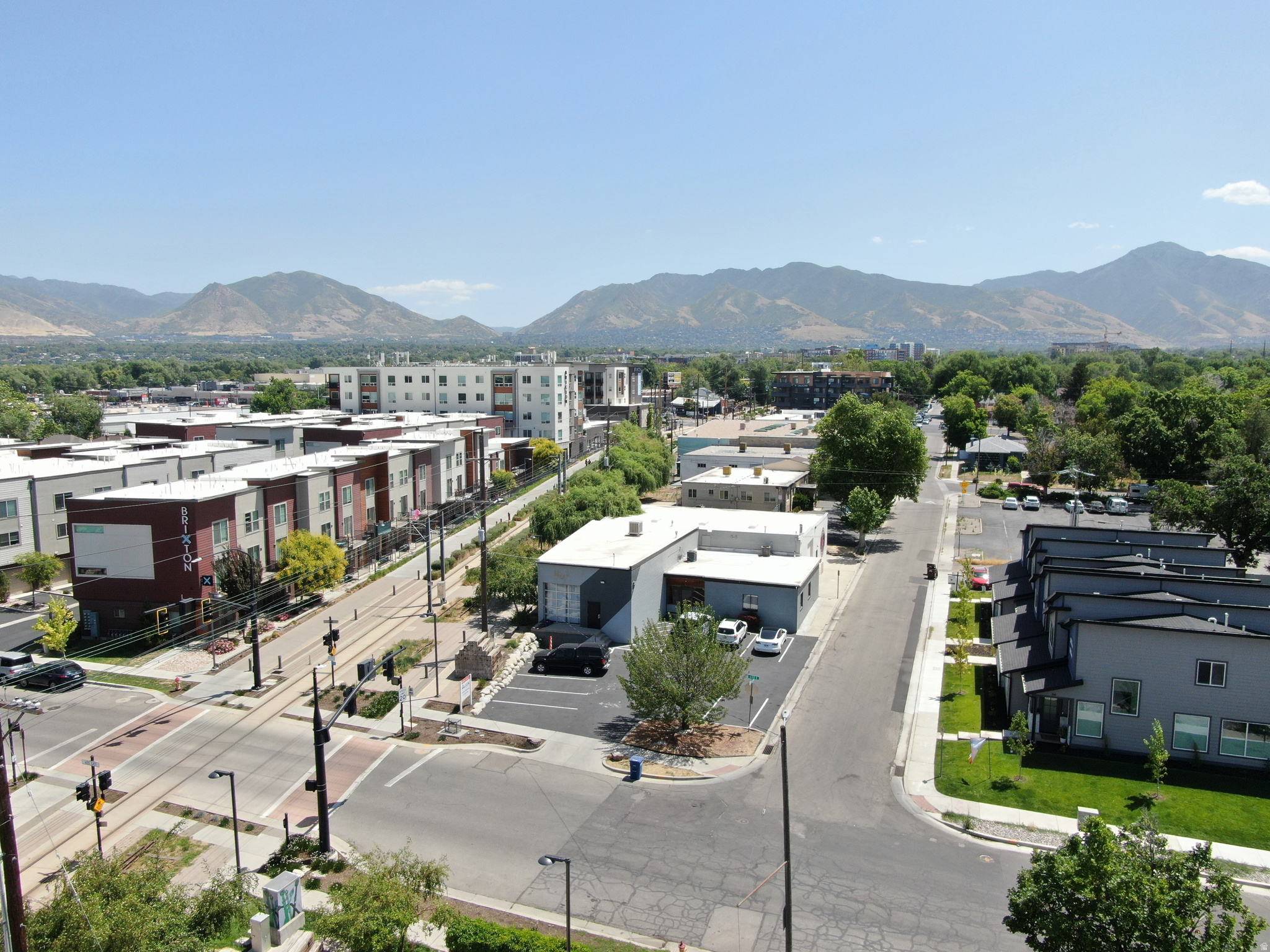 TEN AC PLAT A - Commercial Lease