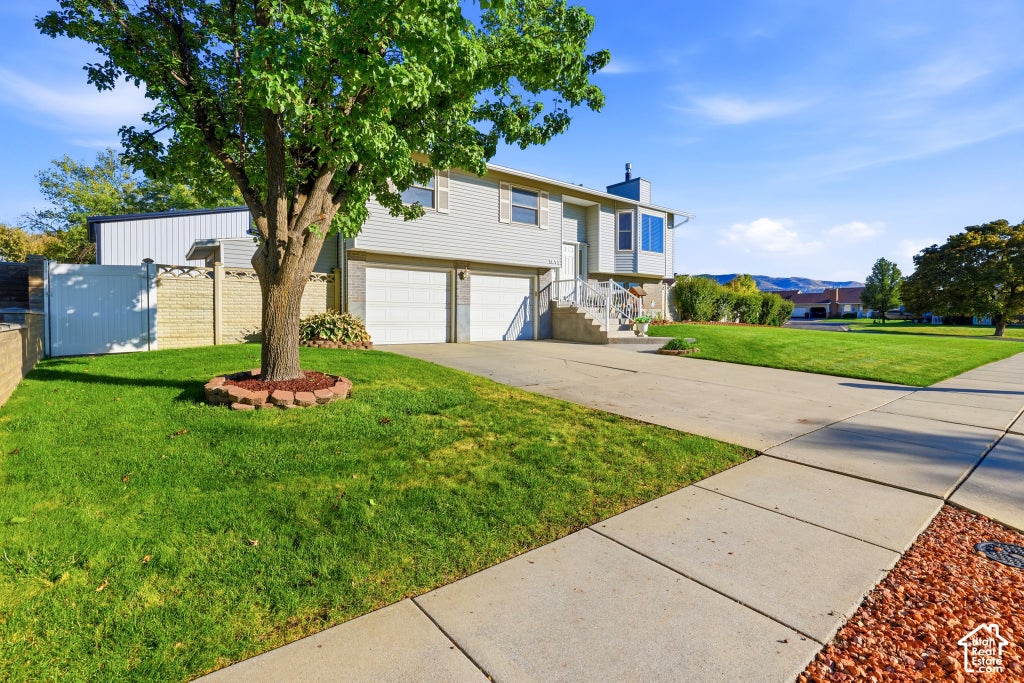 Photo of 1871 S 1200 W, Woods Cross, UT 84087 (MLS # 2190991)