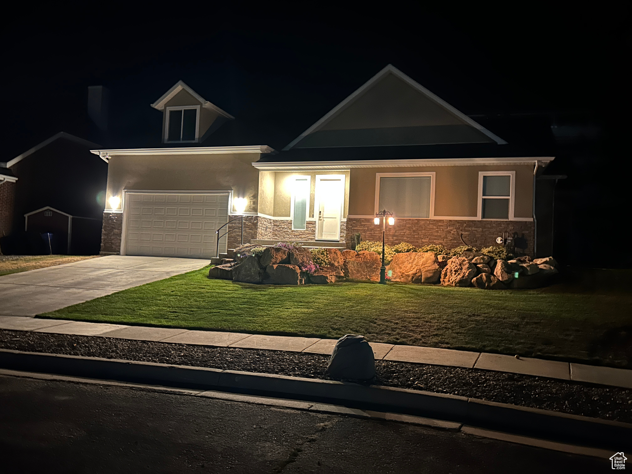 LAKEVIEW HEIGHTS - Residential