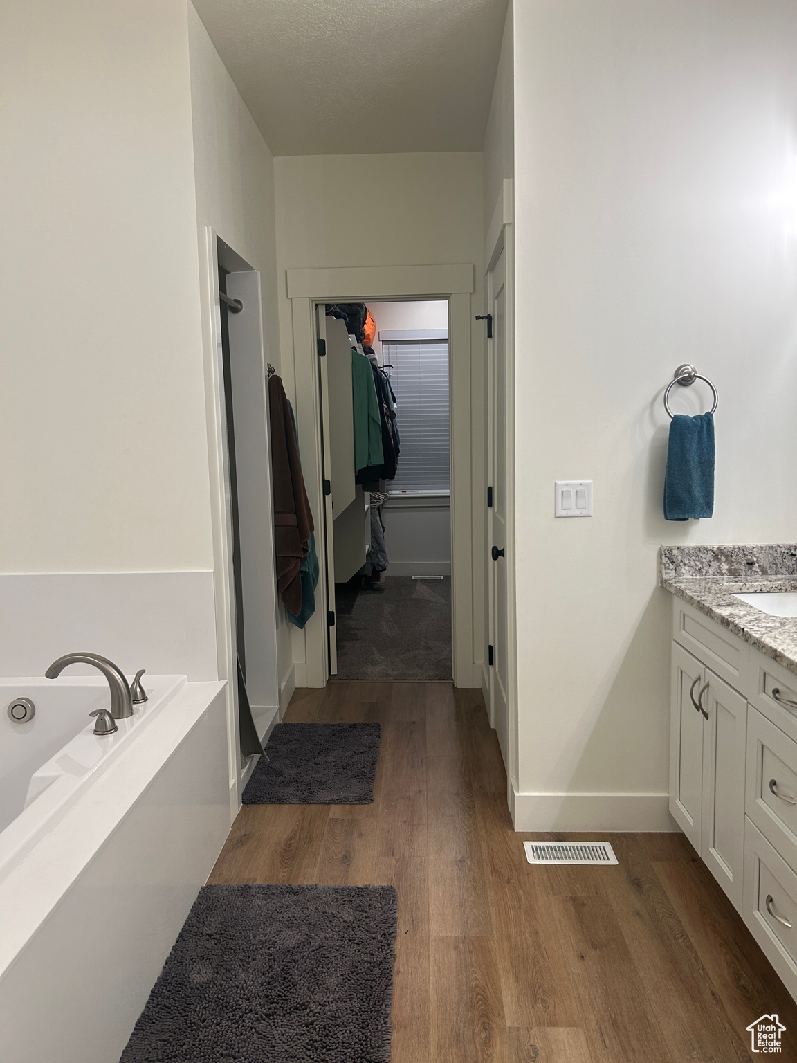 LAKEVIEW HEIGHTS - Residential