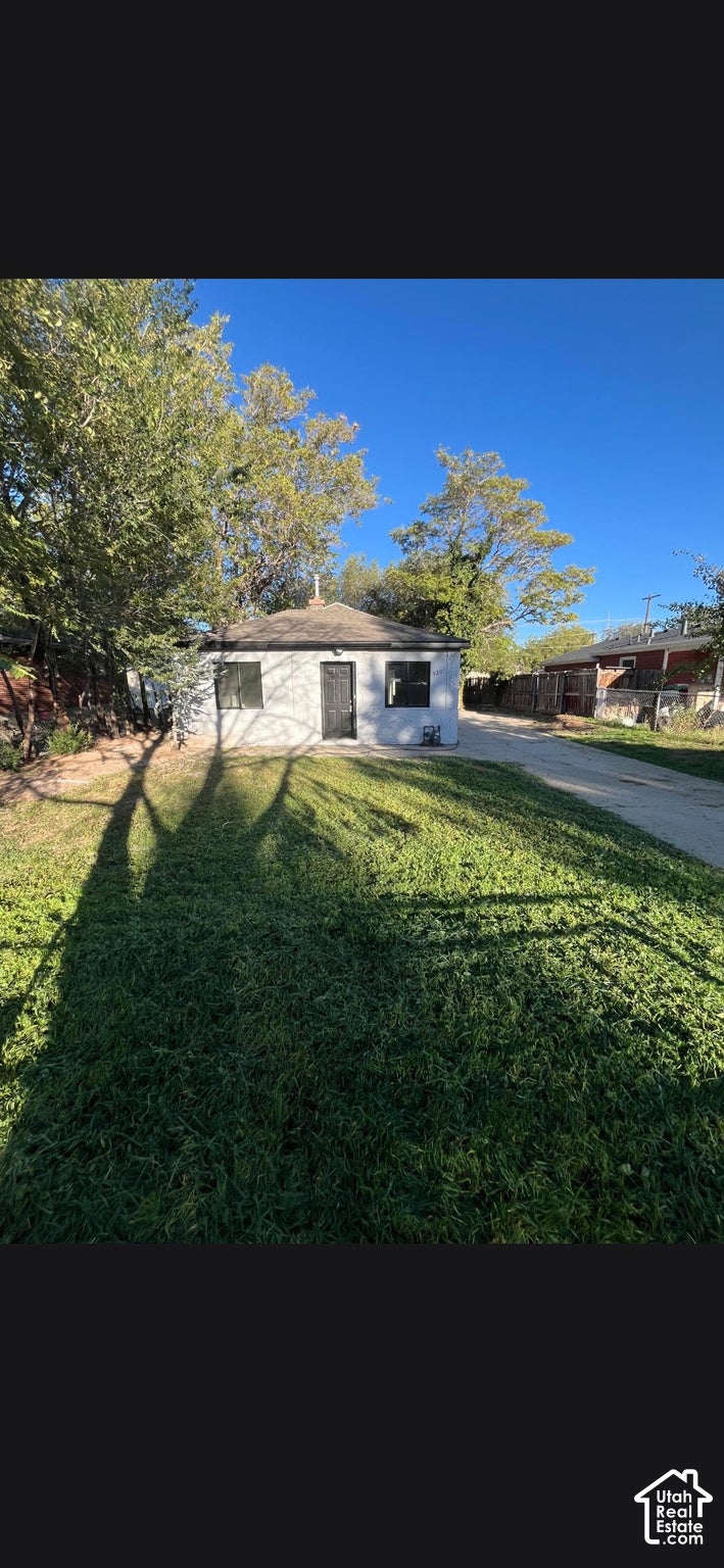 Photo of 920 N CATHERINE ST W, Salt Lake City, UT 84116 (MLS # 2188590)