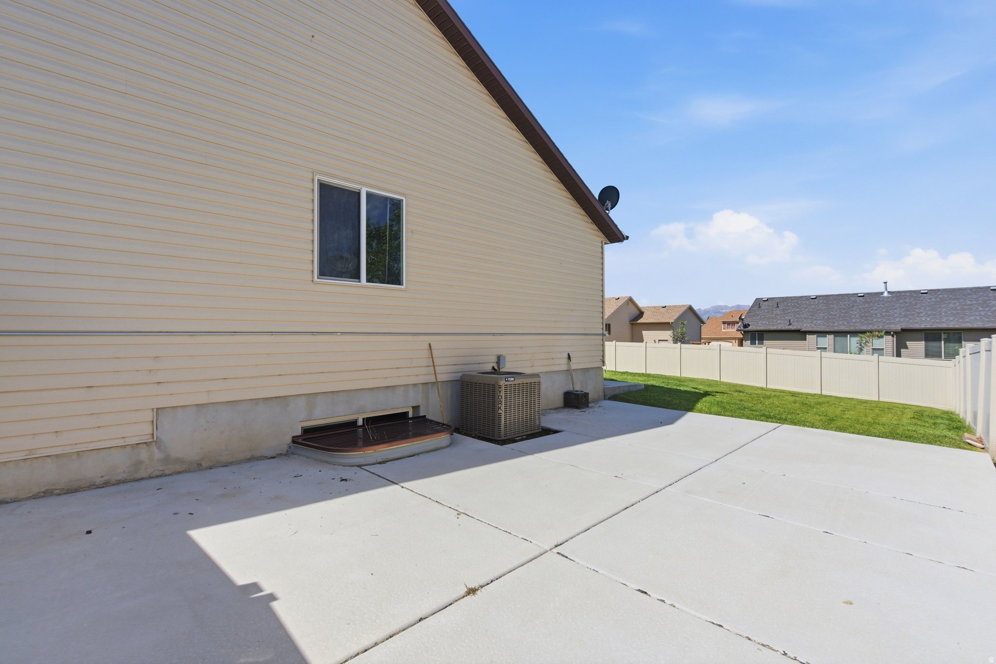 SUNSET ESTATES - Residential