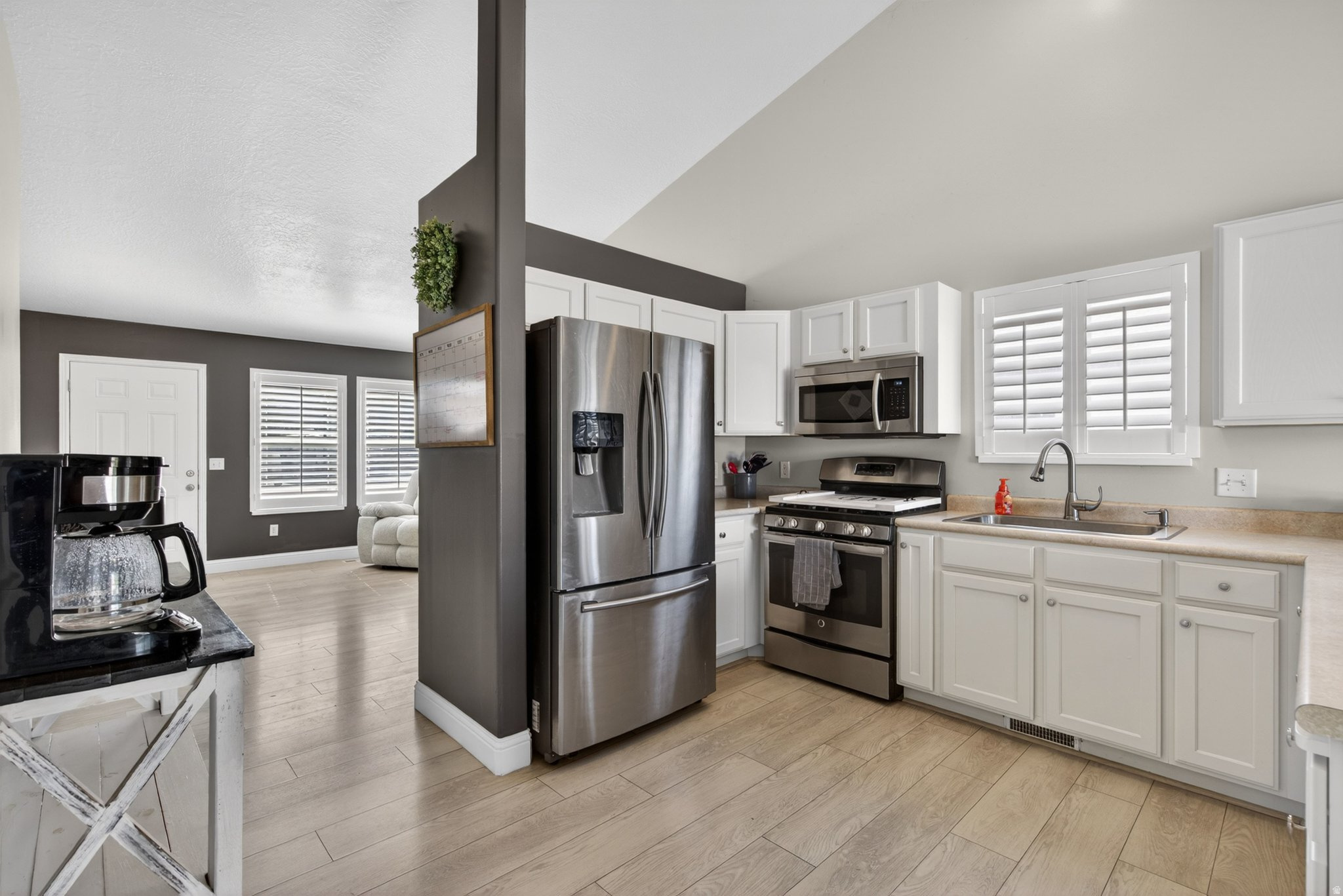 SUNSET ESTATES - Residential
