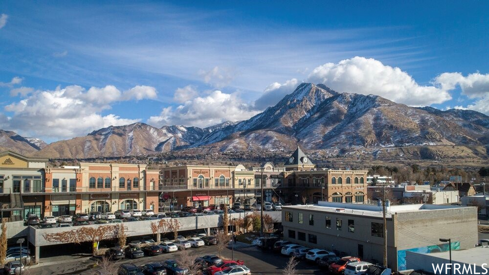 APOLLO SQUARE - Residential