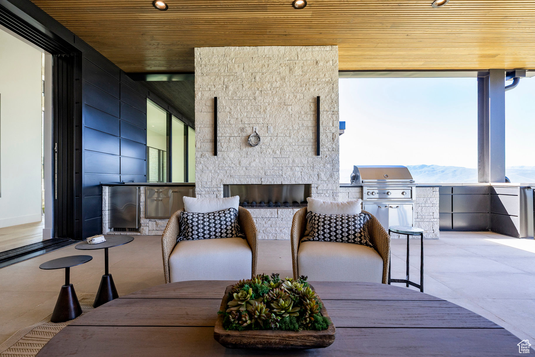 RED LEDGES - Residential