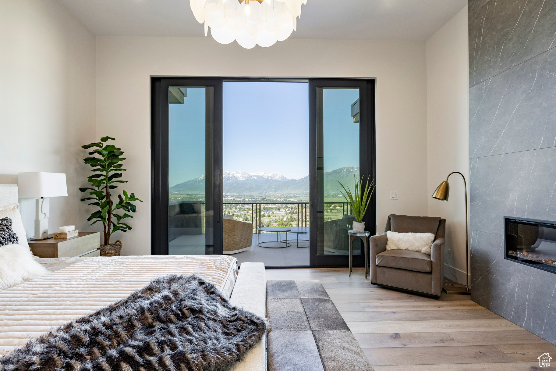 RED LEDGES - Residential