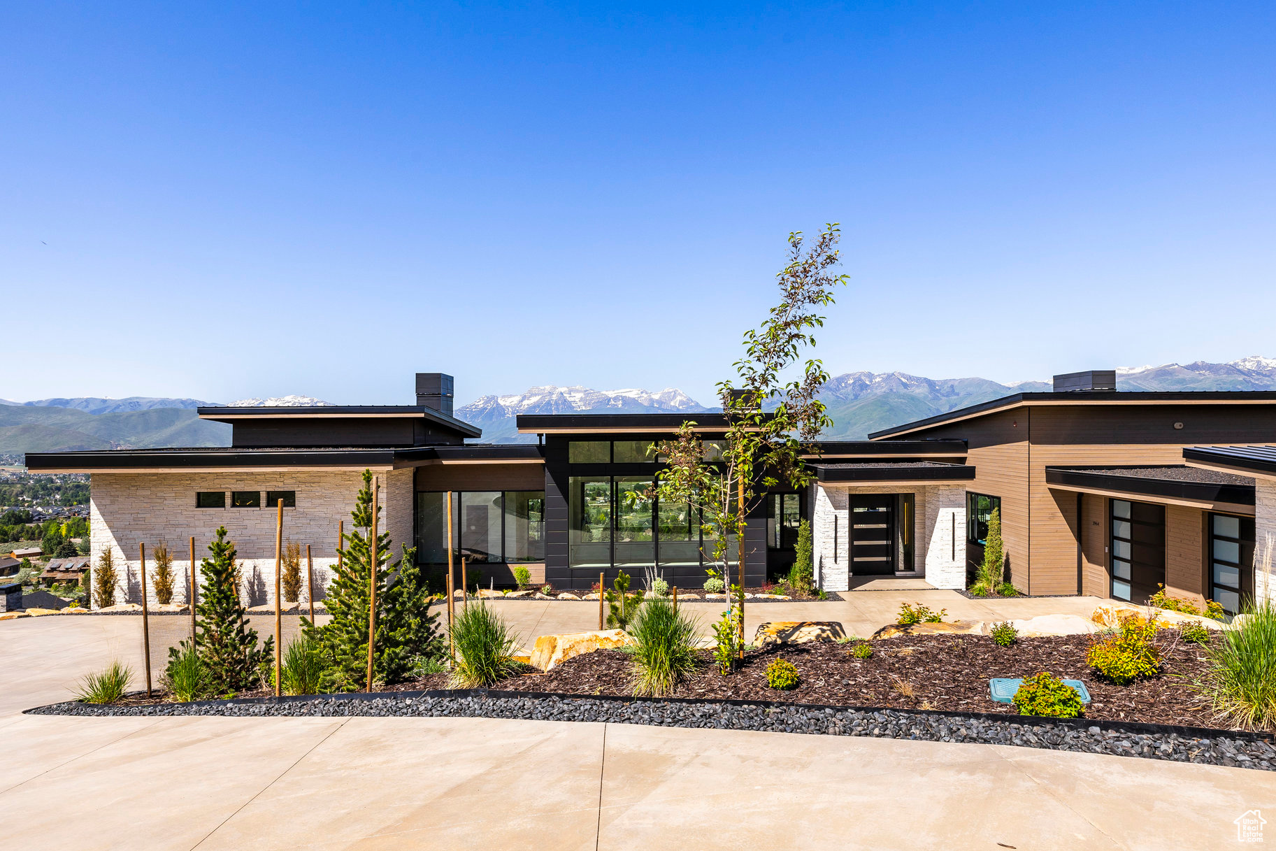 RED LEDGES - Residential