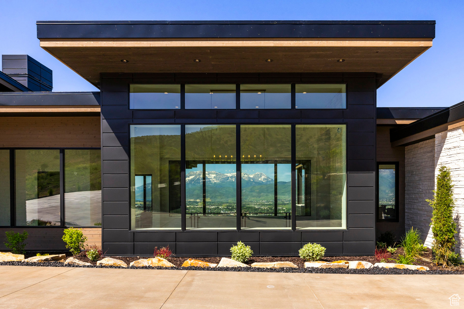 RED LEDGES - Residential
