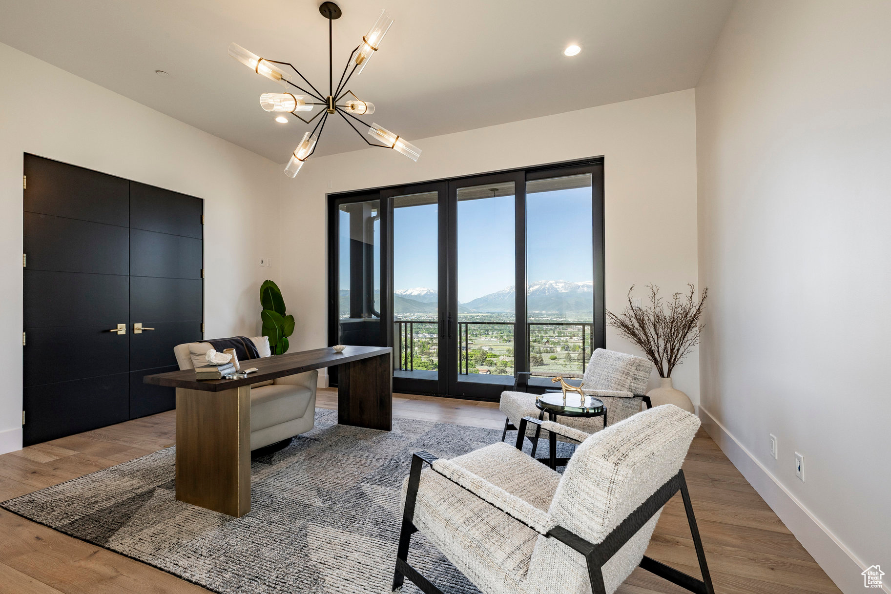 RED LEDGES - Residential