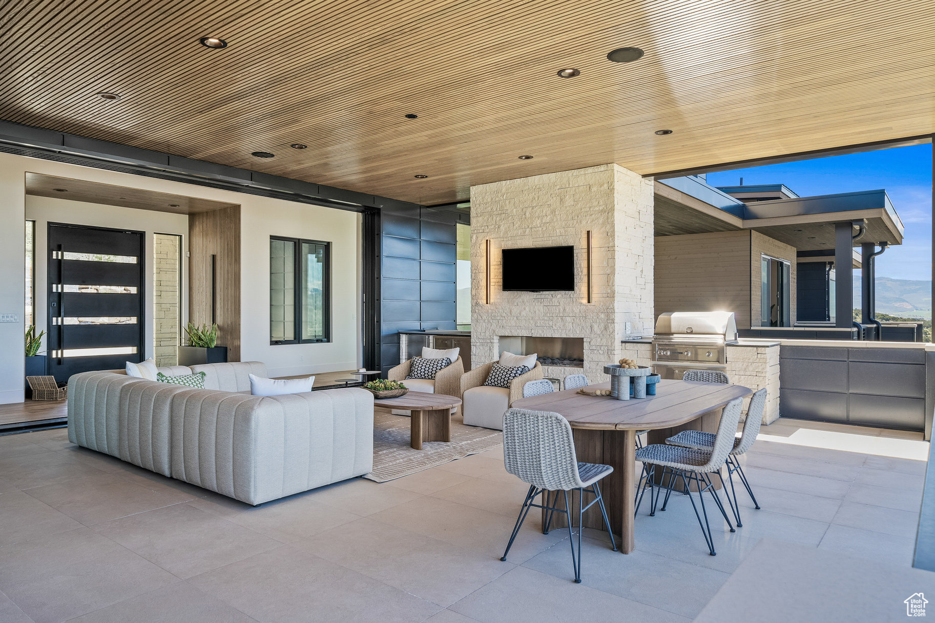 RED LEDGES - Residential
