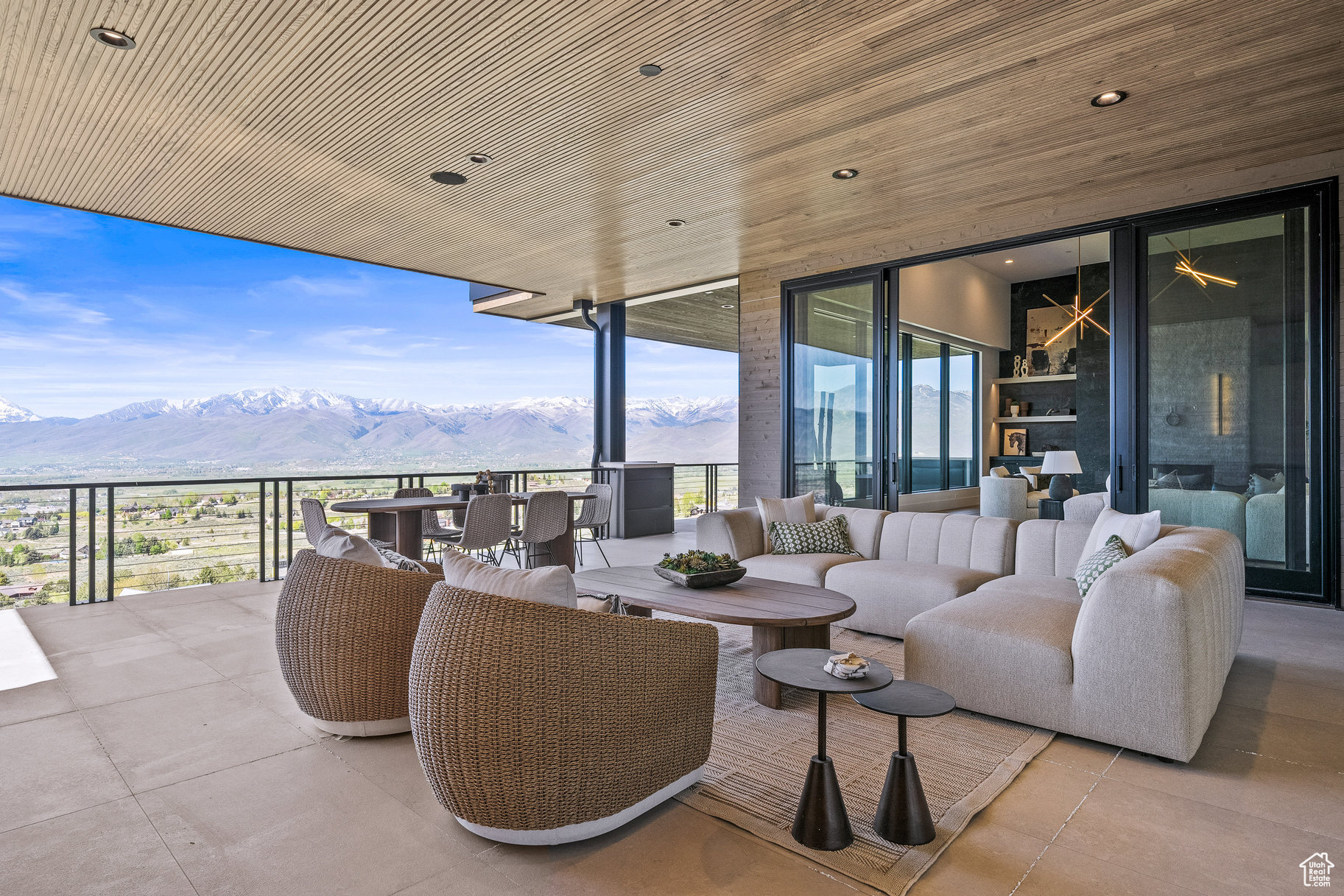 RED LEDGES - Residential