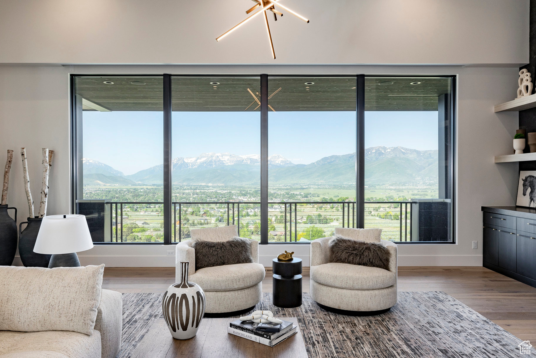 RED LEDGES - Residential