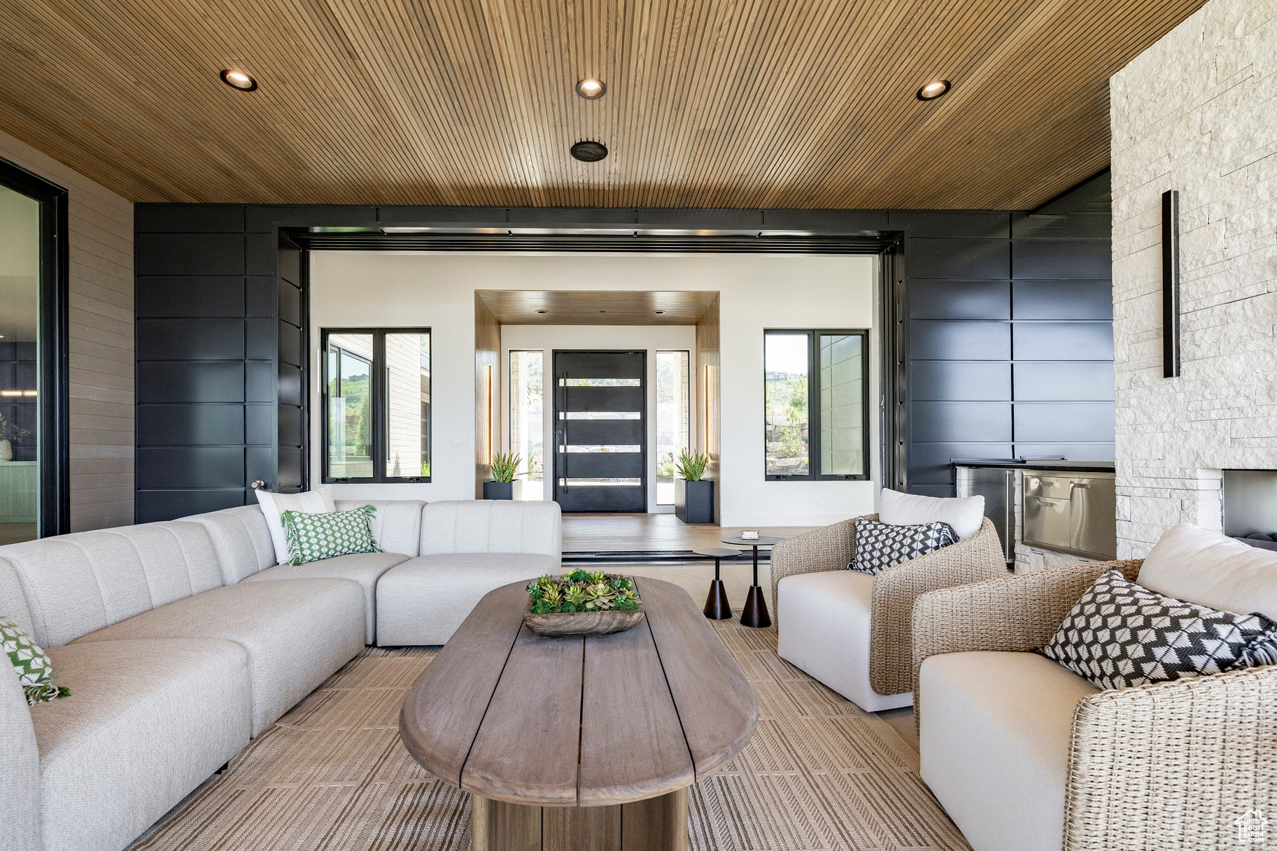 RED LEDGES - Residential