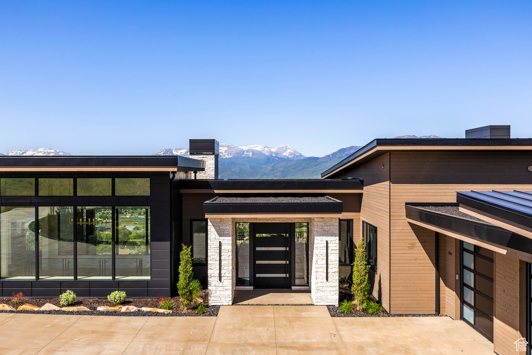 RED LEDGES - Residential