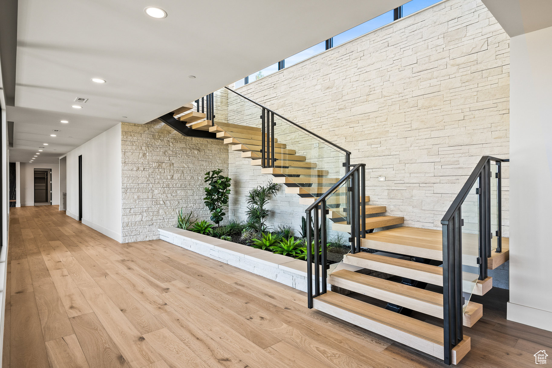 RED LEDGES - Residential