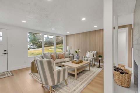 Tiny photo for 337 W 2900 S, Bountiful, UT 84010 (MLS # 2136354)