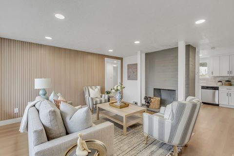 Tiny photo for 337 W 2900 S, Bountiful, UT 84010 (MLS # 2136354)