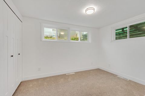 Tiny photo for 337 W 2900 S, Bountiful, UT 84010 (MLS # 2136354)