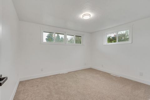 Tiny photo for 337 W 2900 S, Bountiful, UT 84010 (MLS # 2136354)
