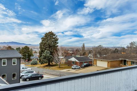 Tiny photo for 337 W 2900 S, Bountiful, UT 84010 (MLS # 2136354)