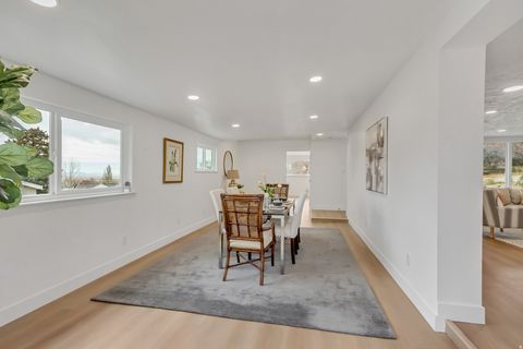 Tiny photo for 337 W 2900 S, Bountiful, UT 84010 (MLS # 2136354)