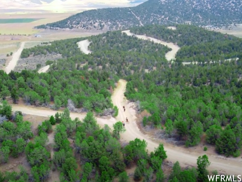 SUNDANCE RIDGE - Land