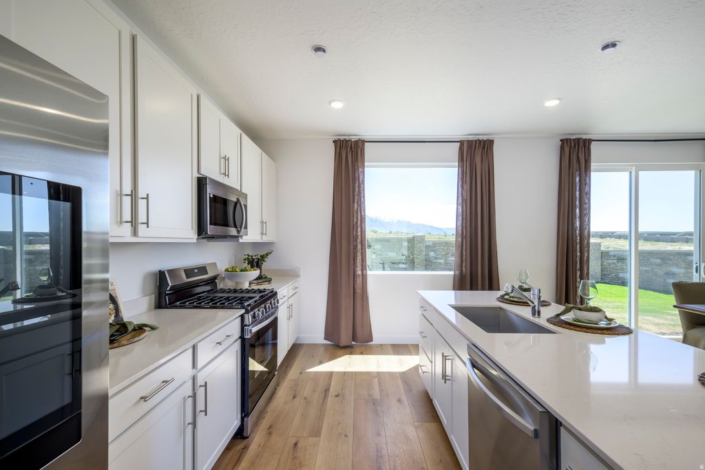 Photo of 1909 N AUGUST BEAUTY LN #3234, Saratoga Springs, UT 84045 (MLS # 2174515)