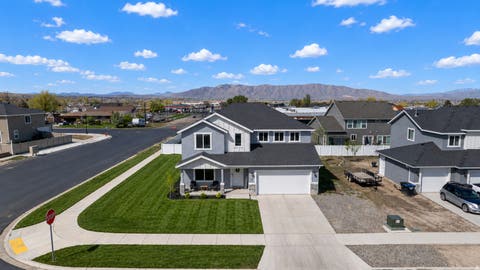 Tiny photo for 215 N 250 E, Salem, UT 84653 (MLS # 2148800)