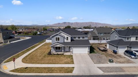 Tiny photo for 215 N 250 E, Salem, UT 84653 (MLS # 2148800)