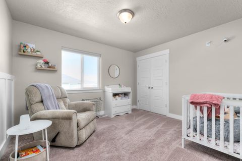 Tiny photo for 215 N 250 E, Salem, UT 84653 (MLS # 2148800)