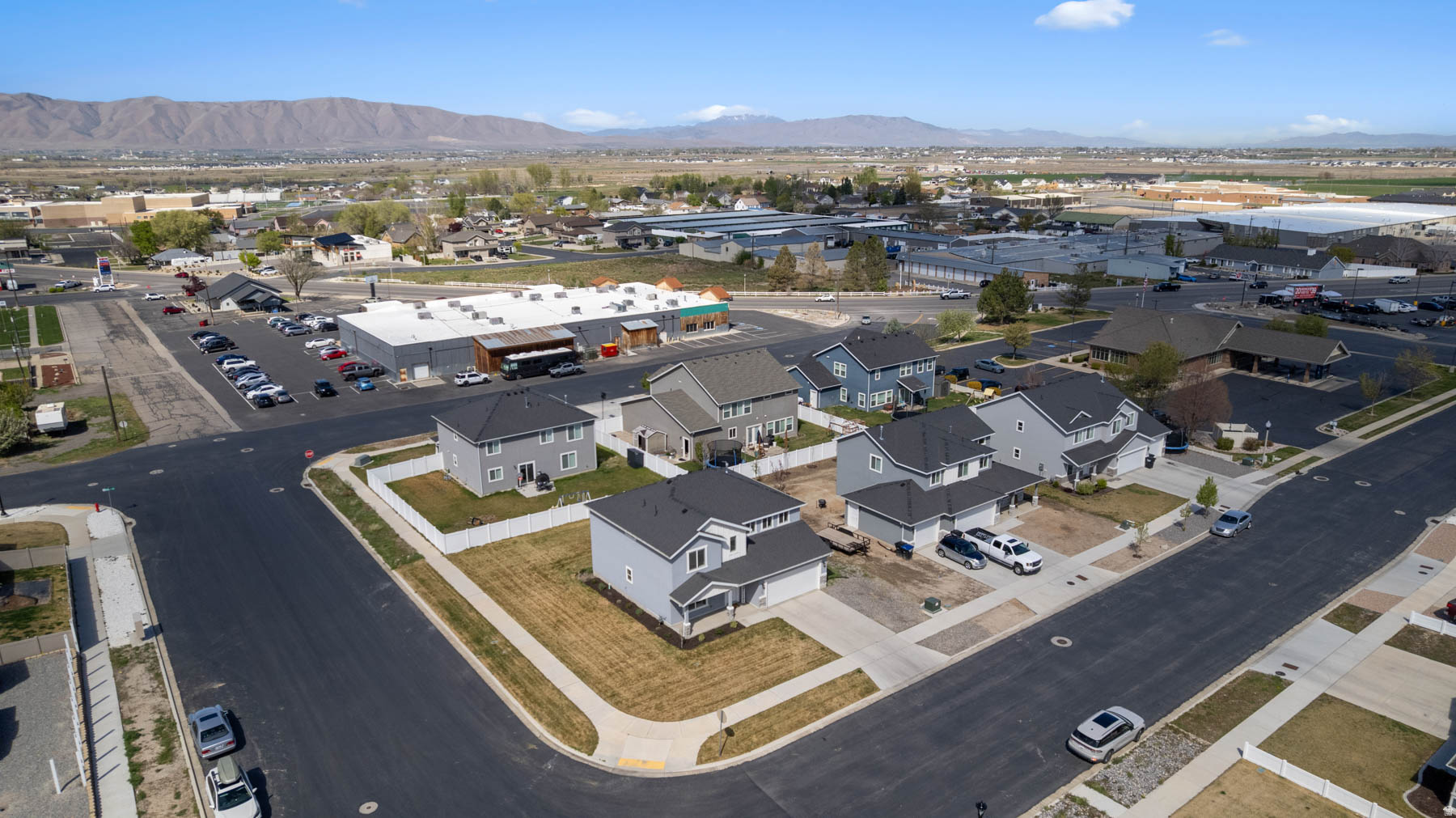 WOODLAND VIEW - Residential