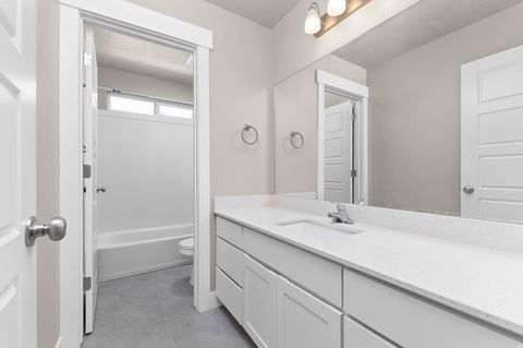Tiny photo for 215 N 250 E, Salem, UT 84653 (MLS # 2148800)