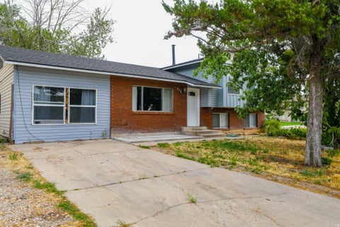 Tiny photo for 956 N 1175 W, Clinton, UT 84015 (MLS # 2177950)