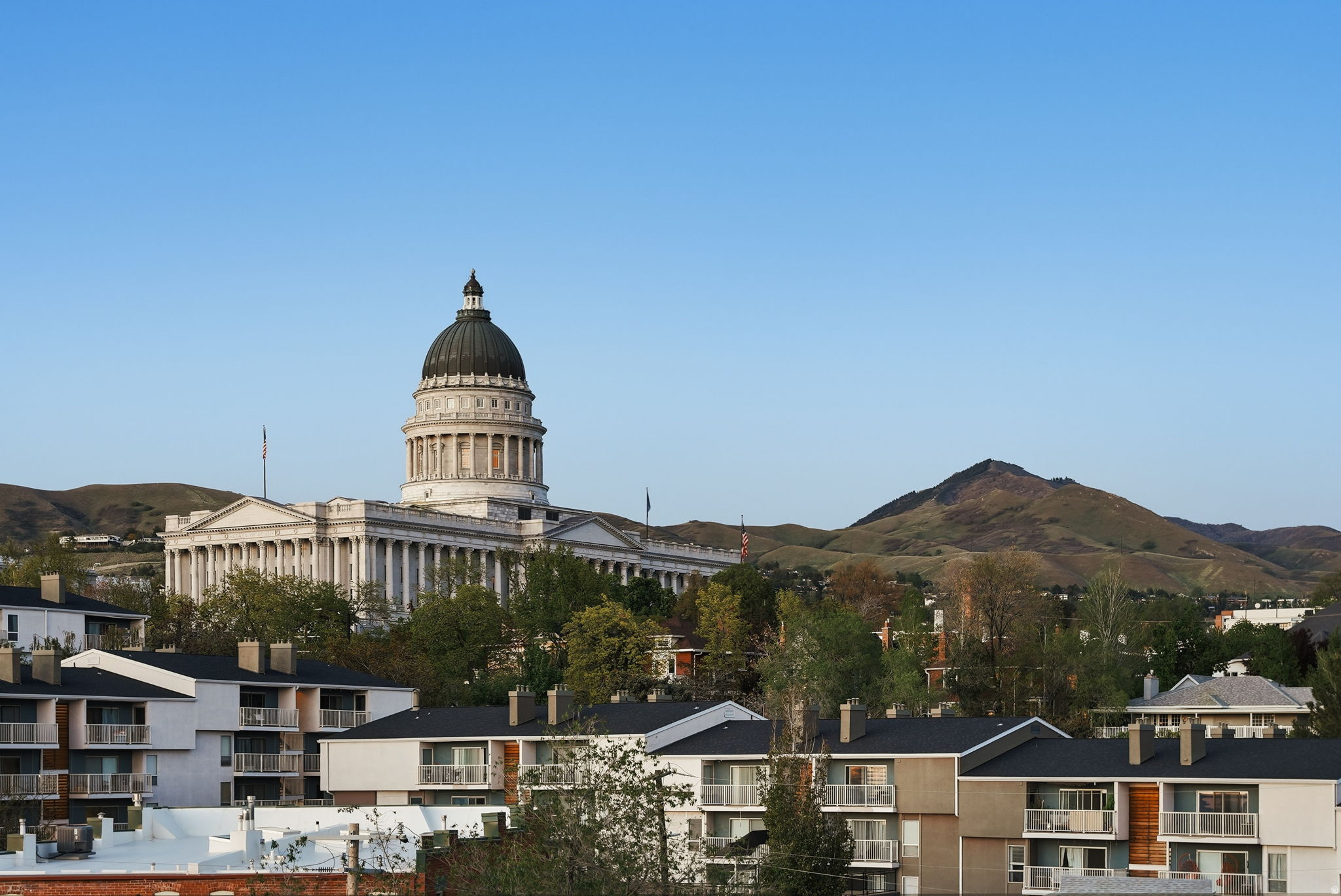 TREVI TOWERS CONDM - Residential