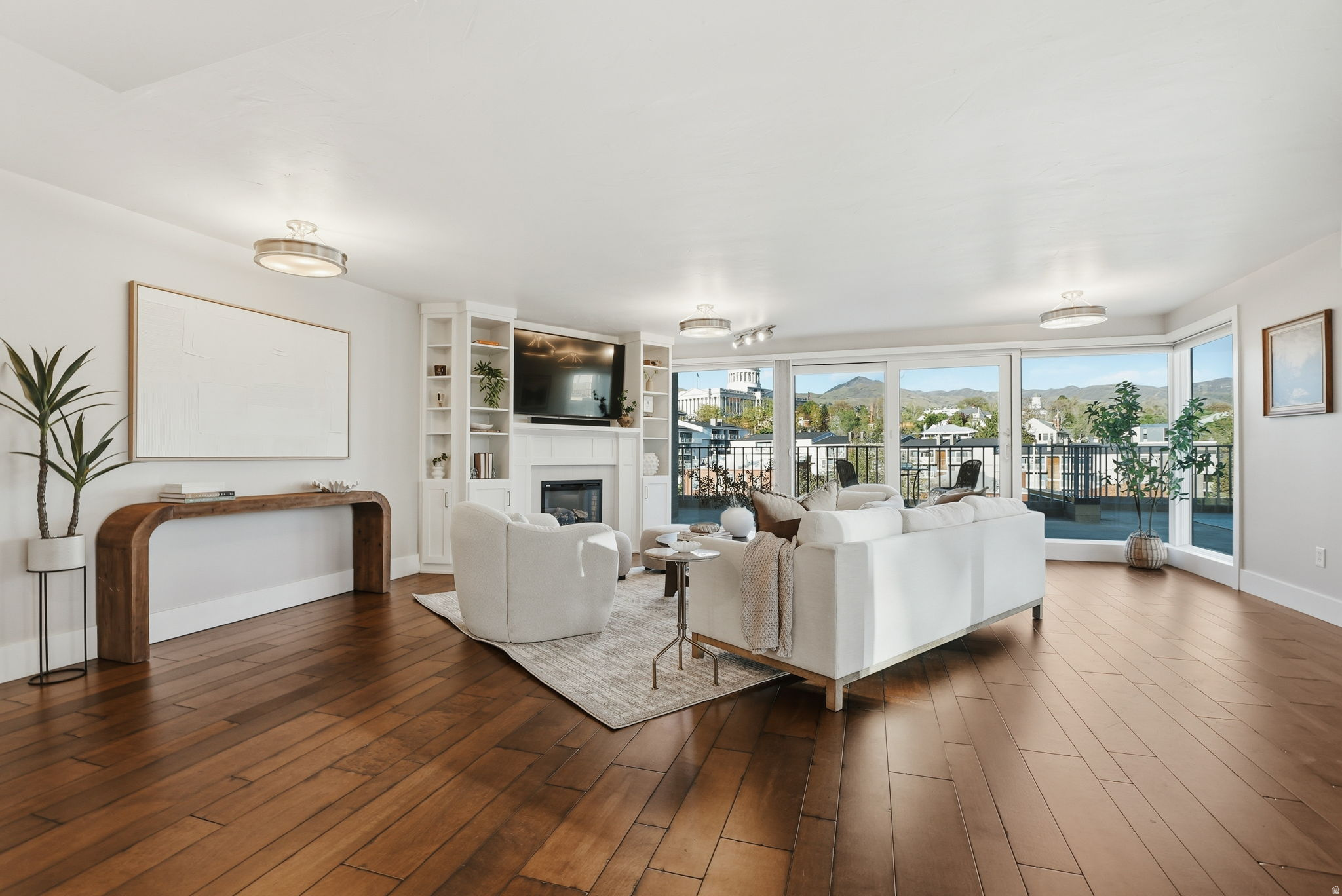 TREVI TOWERS CONDM - Residential