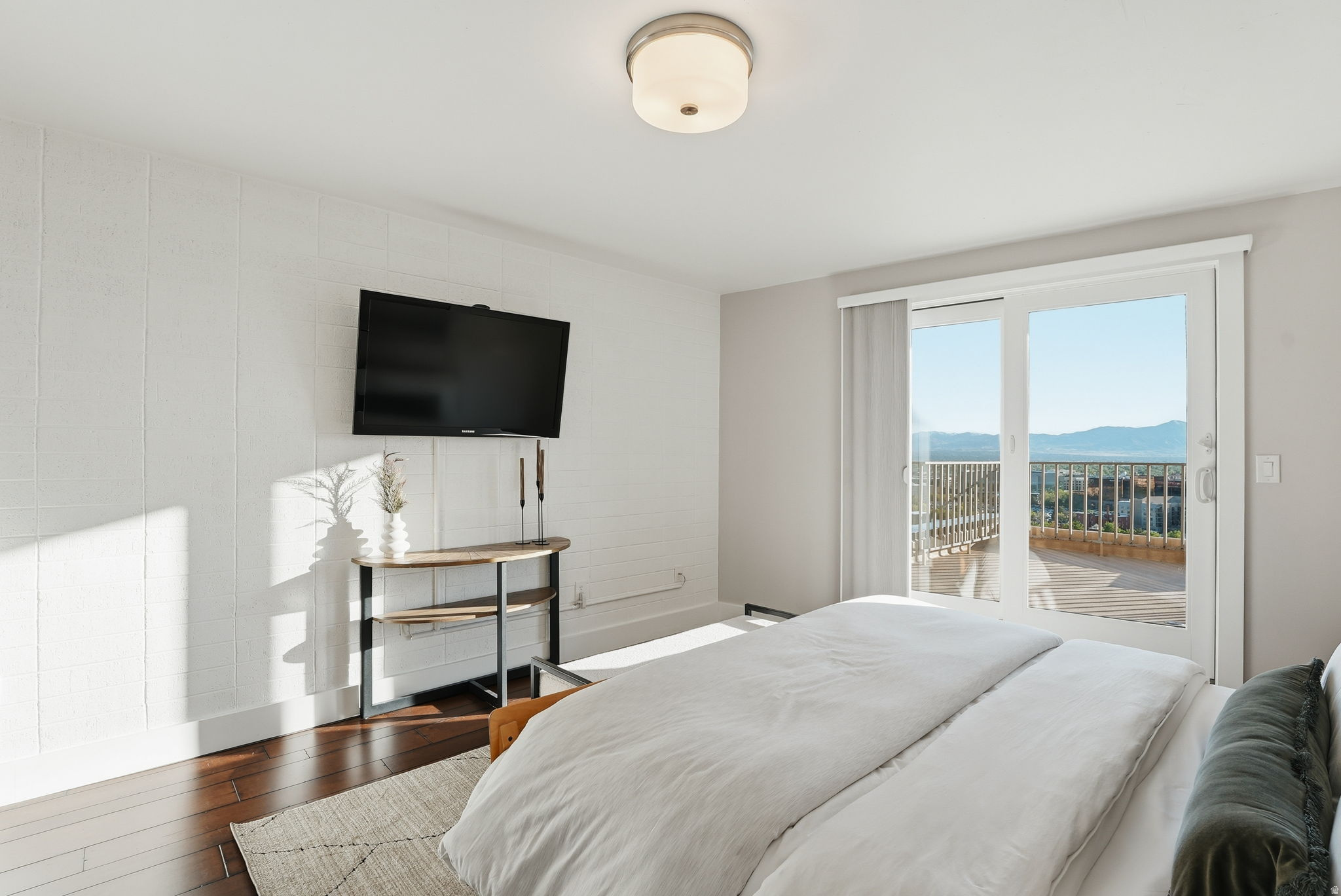 TREVI TOWERS CONDM - Residential